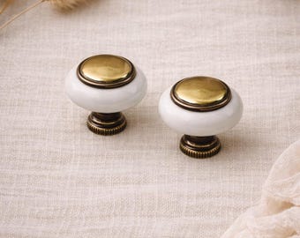 White Ceramic Cabinet Knob with Antique Brass Center – 1 1/4" Vintage Style Drawer Knob – Farmhouse Kitchen Cabinet Hardware – Dresser Knob