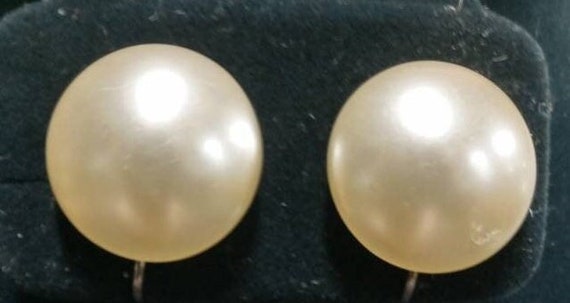 1960's Vintage Richelieu Stamped Faux Pearl Butto… - image 1