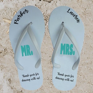 Flip-flops for Party Guests with FREE printable - Personalized Wedding, Anniversary. BULK