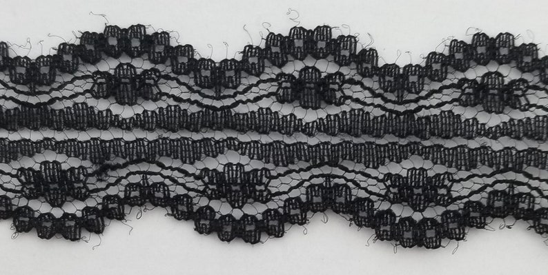 Rascal Lace Raschel Lace - 9 Continuous Yards 1