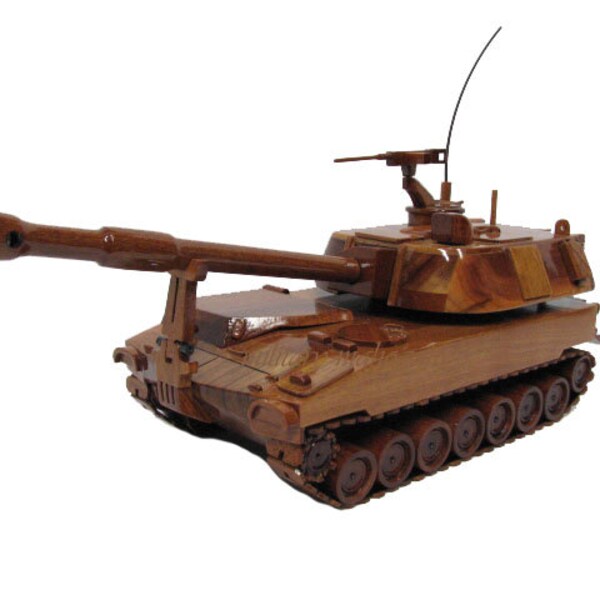 M109 M109A1 M109A2 M109A3 M109A4 M109A5 Howitzer Tank Field Artillery Military Mahogany Wood Handcrafted Wooden Model