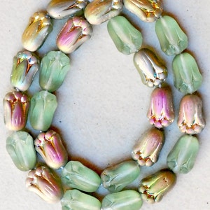 Tulpenbloemkralen - Tsjechische glaskralen - Glasbloemkralen - 9 mm x 7 mm - verschillende matte kleuren Vitrail - 25 aantal