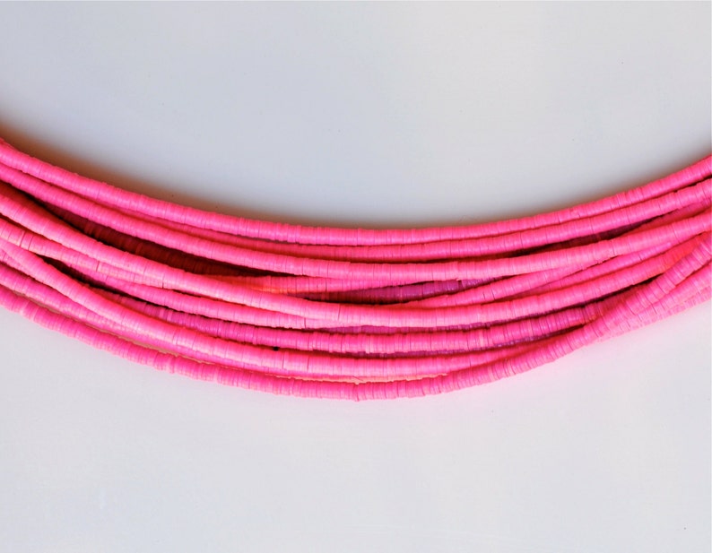 3 mm, 4 mm, 6 mm eller 8 mm afrikanska vinyl Heishi-pärlor - regnbågsfärgade, knallrosa, gula, lila eller blå - 30-36 tums sträng bild 2