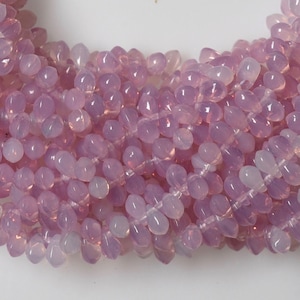 Pequeñas cuentas de cristal checo para bodas - Cuentas para bodas de bebé - 4 mm x 6 mm - Pequeñas lágrimas - Varios colores - Cantidad 100