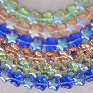 NUEVO TAMAÑO * Cuentas de estrella de vidrio de 8 mm - Cuentas de vidrio checas - Varios colores - Cantidad 25