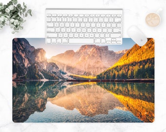 Alfombrilla de escritorio con lago de montaña: alfombrilla de ratón con paisaje natural