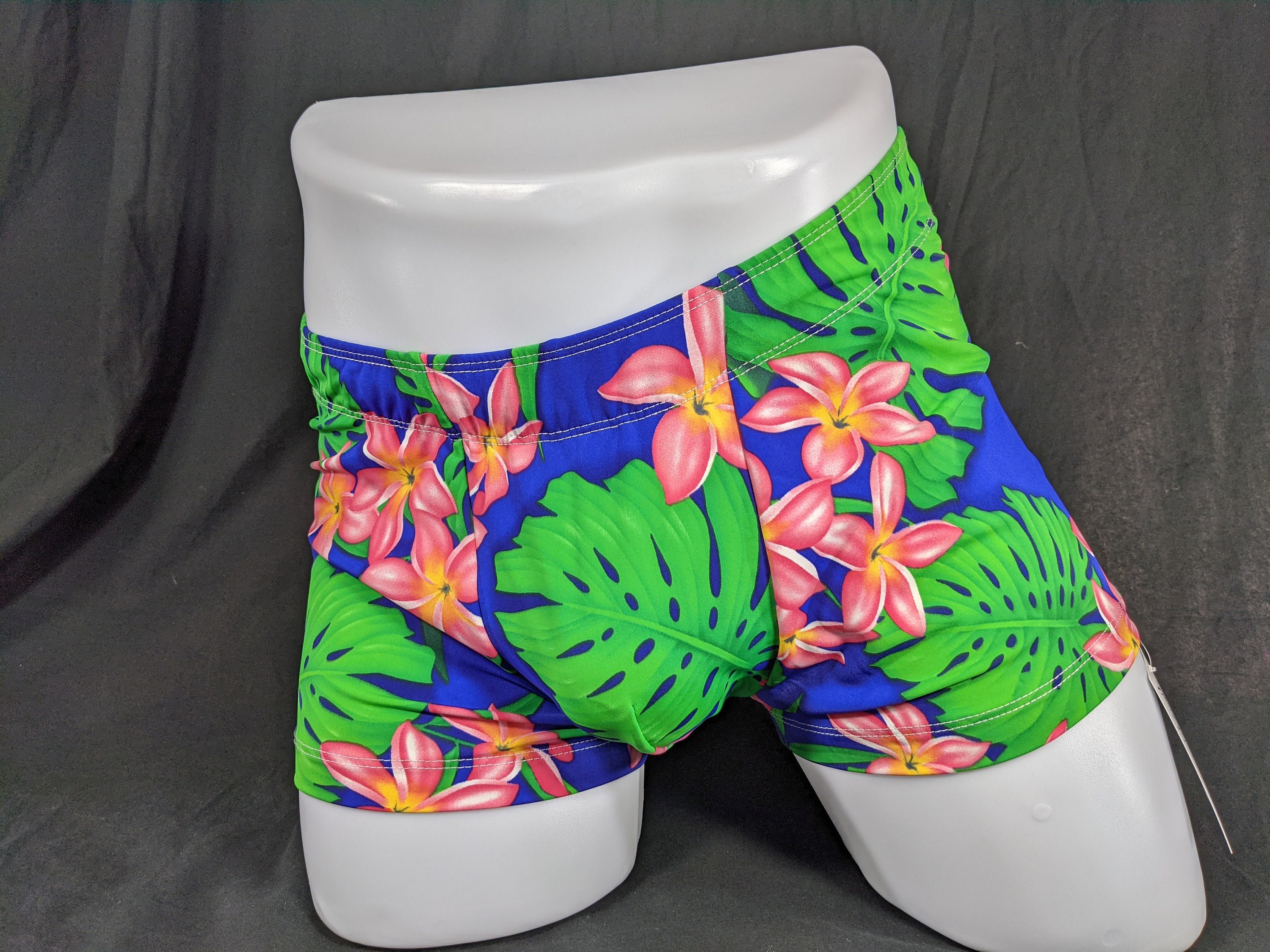 Men's Swim Trunks in Tropical Floral 