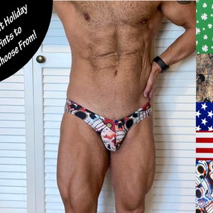 Men&#39;s Contour Bikini Swimsuit in Holiday Prints