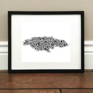 Jamaika Karte Kunstdruck - Unterschriebener 8.5 "x 11"" Druck von original handgezeichneter Jamaika Karte mit Sehenswürdigkeiten, Symbolen und Städten."