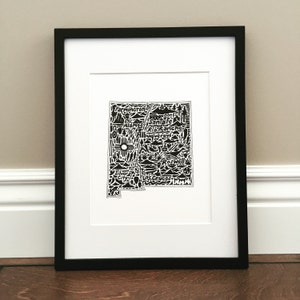 New Mexico Kunstdruck - Signierter Druck von einer handgezeichneten Landkarte mit Sehenswürdigkeiten, Symbolen und Städten