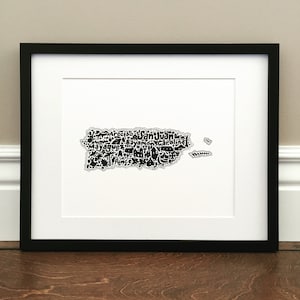 Peru Map Art Print - Druck der originalen, handgezeichneten Landkarte mit Sehenswürdigkeiten, Symbolen und Städten