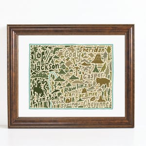 Wyoming Landschaft Map Art Print - Druck einer originalen, handgezeichneten Karte mit Sehenswürdigkeiten, Symbolen und Städten