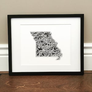 Missouri Karte Kunstdruck - Unterschriebener 8.5 "x 11"" Druck von einer original Landkarte mit Sehenswürdigkeiten, Symbolen und Städten."
