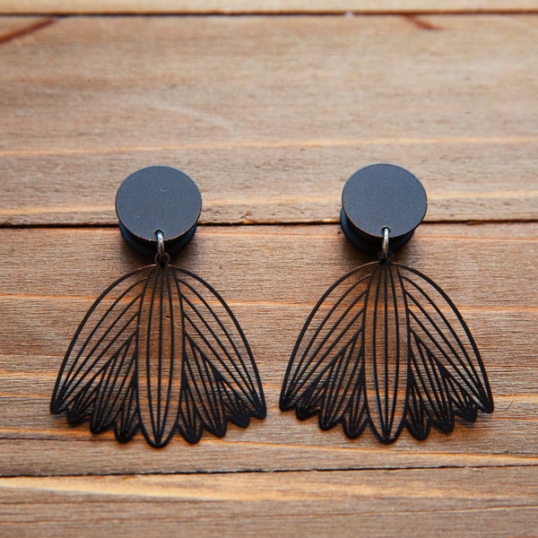 Black Flower Metal Plug Earrings: Surgical Steel Tunnels