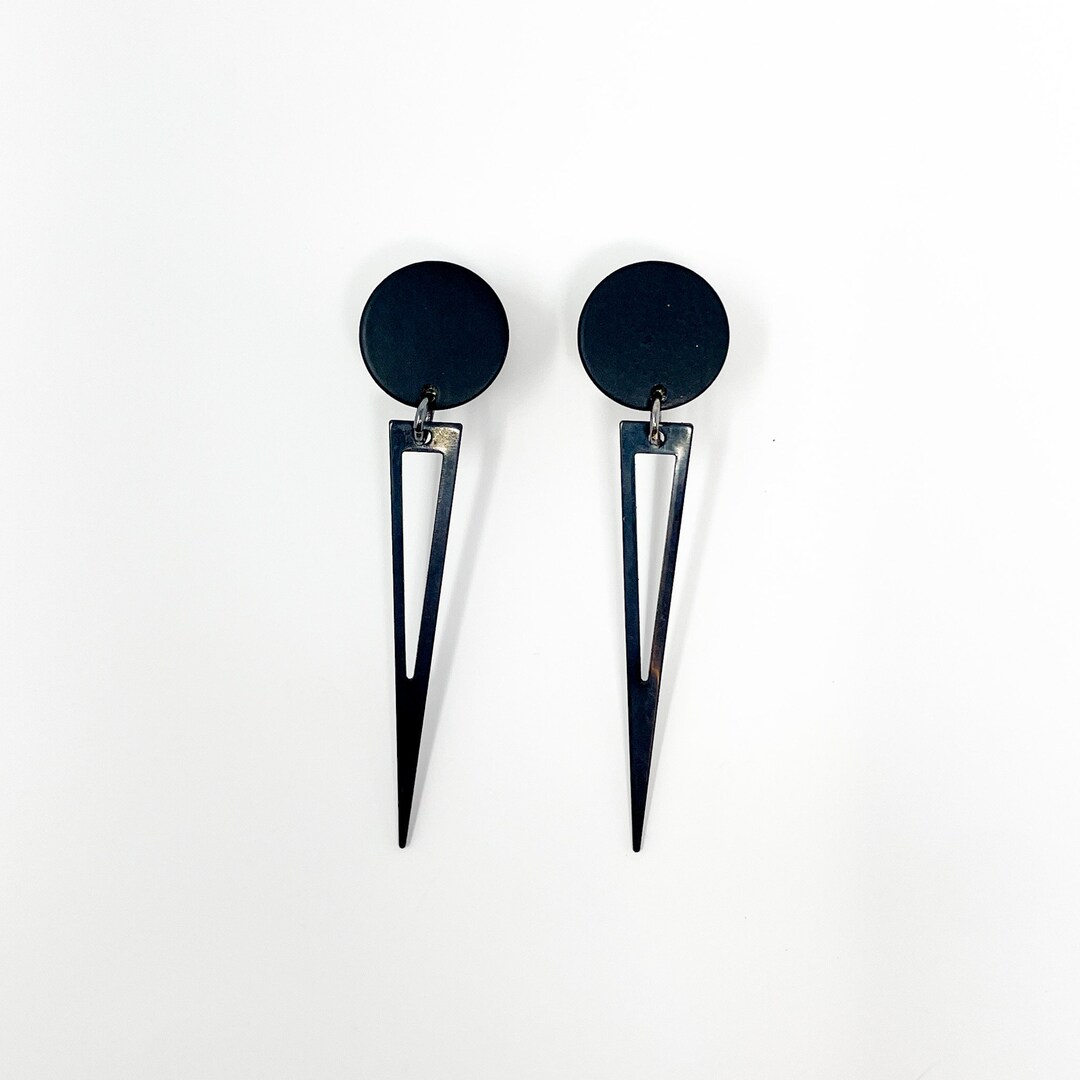 Plugs Black Geo Open Triangle Gauges 4g, 2g, 0g, 00g, 7/16, 1/2, 9/16