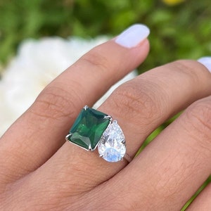 Toi et Moi Ring | Two Stone Engagement Ring | Birthstone Ring | Emerald and Pear Ring | Statement Ring |Anniversary Ring | Personalized Ring