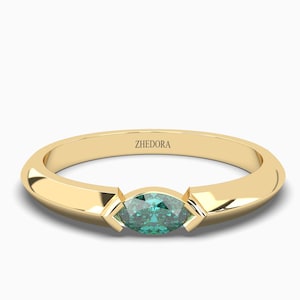 Emerald Wedding Band, Emerald Solid Gold Ring, Engagement Band, 18K Gold stackable Ring, Stacking Ring Solid 14k Gold, Marquise Cut Emerald