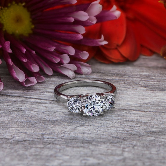 Soldi Gold Three Stone Round Engagement Ring 14k/18K White Gold, Triple Stone Ring, Moissanite Ring, Past Present Future Ring, Classic Ring
