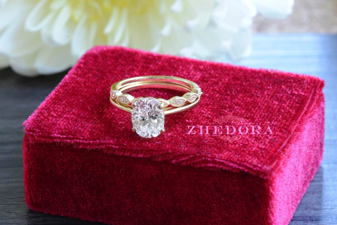 Dainty Oval Bridal Set in 14k/18k Solid Yellow Gold , Dainty Oval Ring