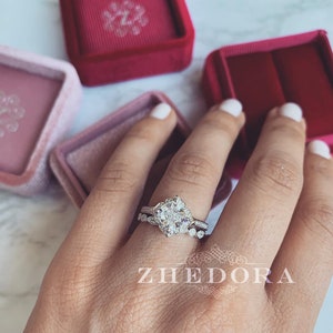 Vintage Cushion Cut Engagement Ring Set 14K/18k White Gold, Flower Inspired Engagement Bridal Set , Moissanite Engagement Ring, Unique Ring