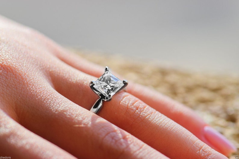 White Sapphire Solitaire 2.10 CT White Sapphire Princess Engagement Ring In 14k 18k White Gold Moissanite Platnium Engagement Ring
