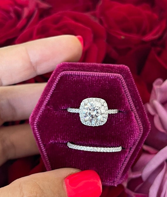 Round Halo Engagement Ring Set In Solid 14k/18k White Gold, Round Cut Bridal Set, White Sapphire Round Cut Set ,Round Moissanite Set