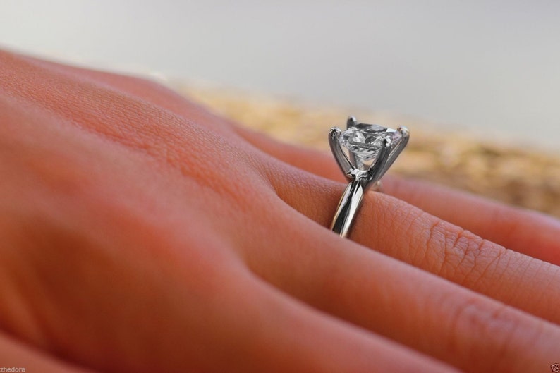 White Sapphire Solitaire 2.10 CT White Sapphire Princess Engagement Ring In 14k 18k White Gold Moissanite Platnium Engagement Ring