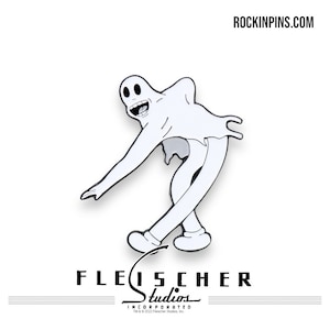 Op de afbeelding: Een witte emaille pin met een cartoon-geest in een dansende pose. De geest heeft een brede glimlach en twee ogen. De pin is een zwarte omtrek op een witte achtergrond. De tekst "Fleischer Studios Incorporated" staat onder de geest.