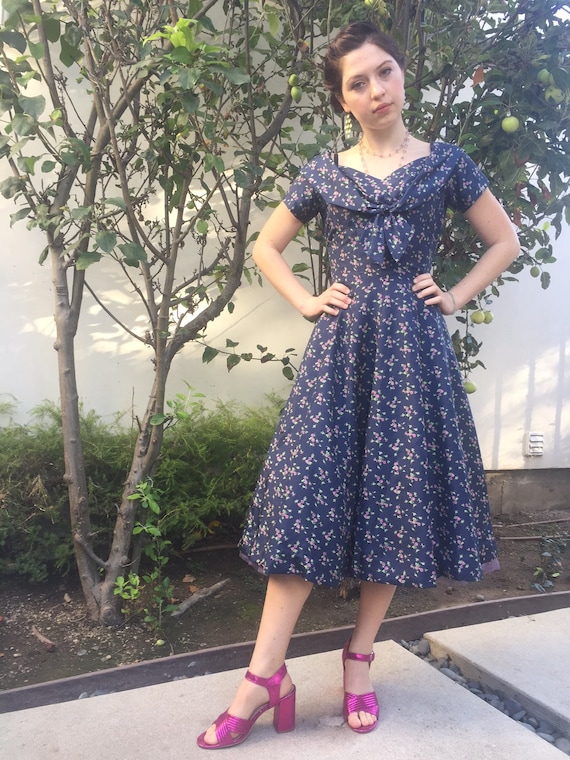 Vintage 50s flower dress with lilac tulle lining