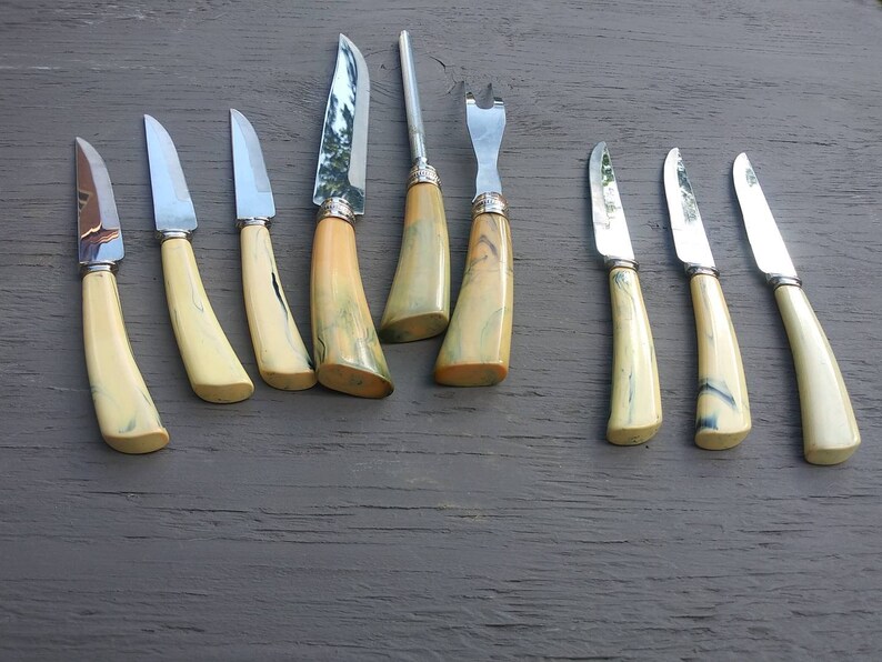 MidCentury Old English Cutlery Co Carving Set Sheffield England Includes 6 Steak Knives Yellow Marbelized Bakelite Handles