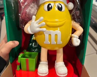 M&m's Candy Dispeser. Wild Thing. Amusement Park Decorations. SEE