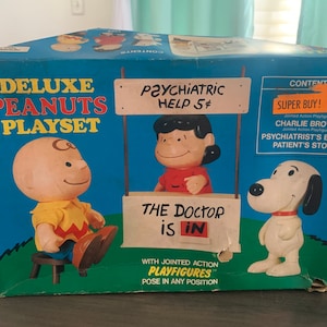 Deluxe Peanuts play set with jointed action play figures. Pose un any position. The doctor is in. Psychiatric help. Snoopy, Charlie Brown &