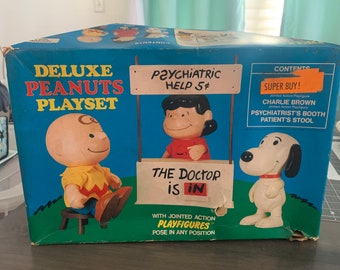 Deluxe Peanuts Play Set With Jointed Action Play Figures