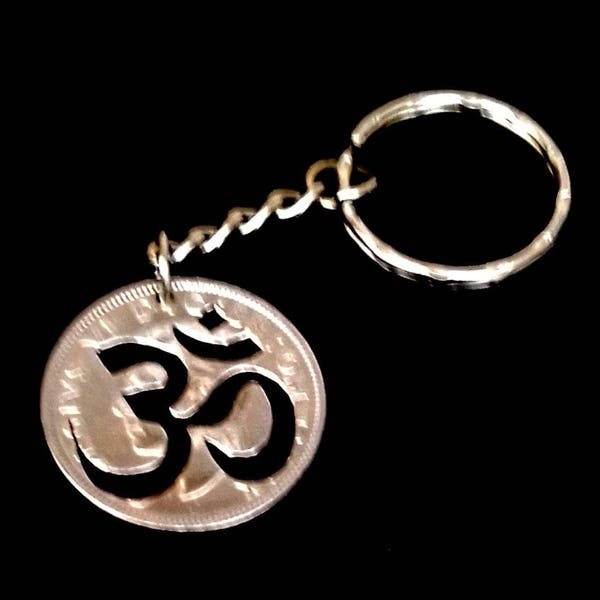 Om (Aum) Hindu/Buddhist Sacred Religious Symbol of the Absolute Representing Brahman Cut Coin Key Fob & Chain British Florin (Two Shillings)