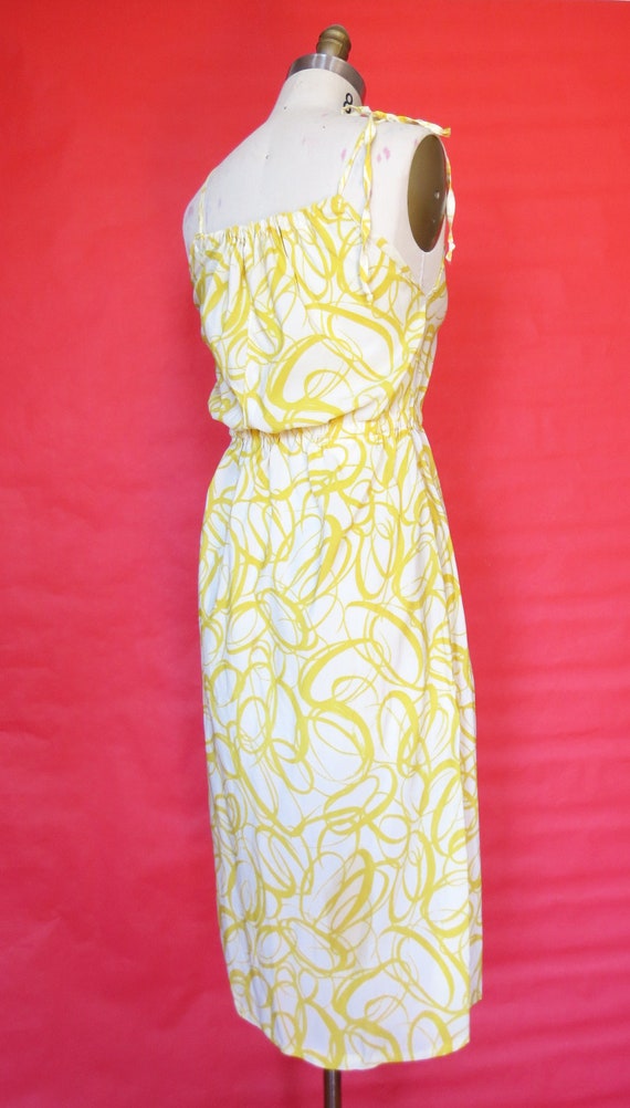 1960s Vintage Yellow & White Convertible Day Dress - image 2