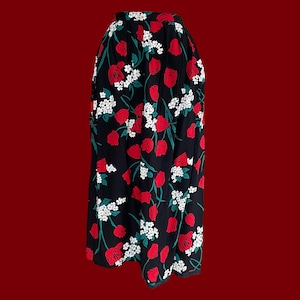 Vintage 80s Red Rose Floral Midi Skirt with Pockets – High-Waisted A-Line Skirt