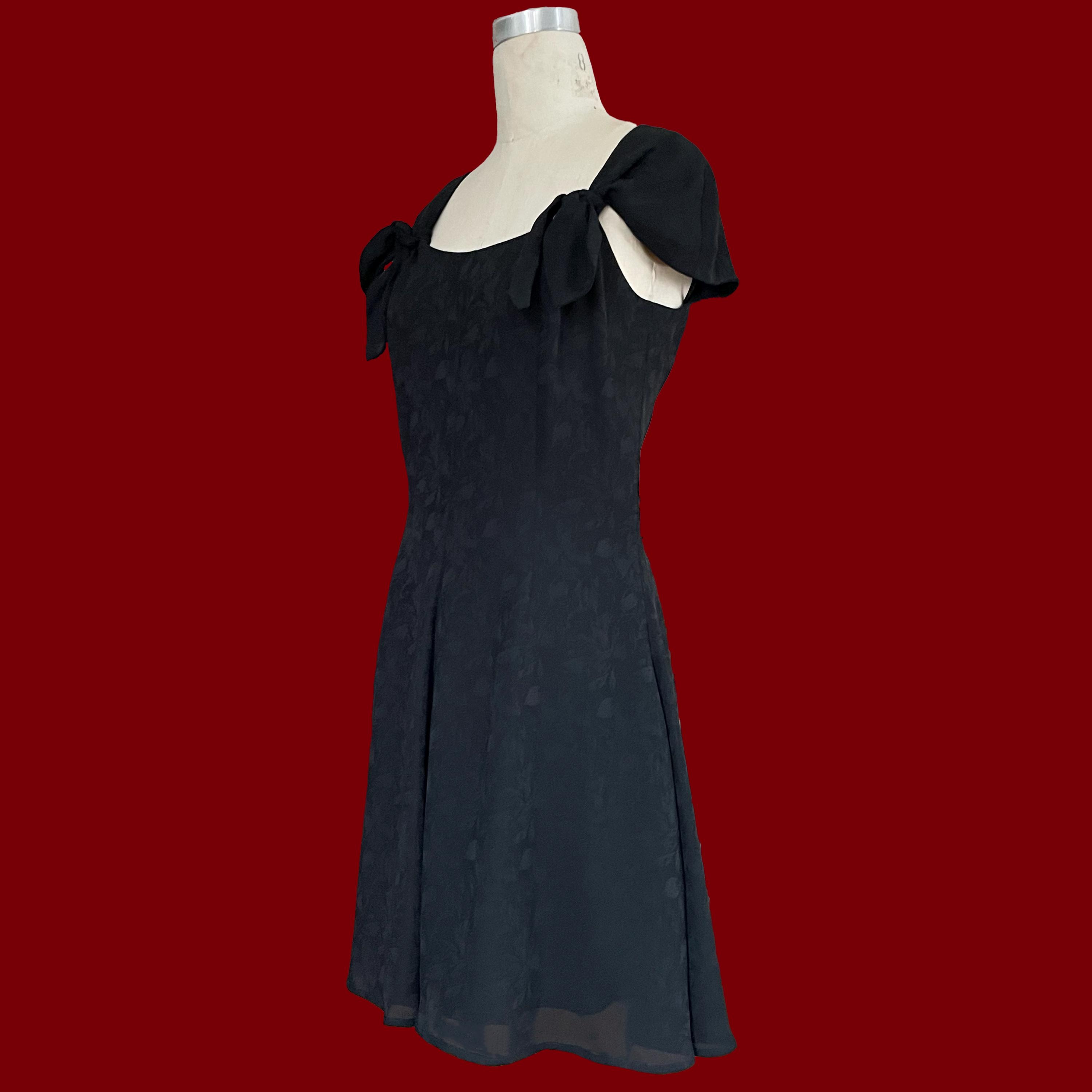 navy blue dress for baby girl looking for a 90s inspired babydoll dress pattern : r/sewing main image 0