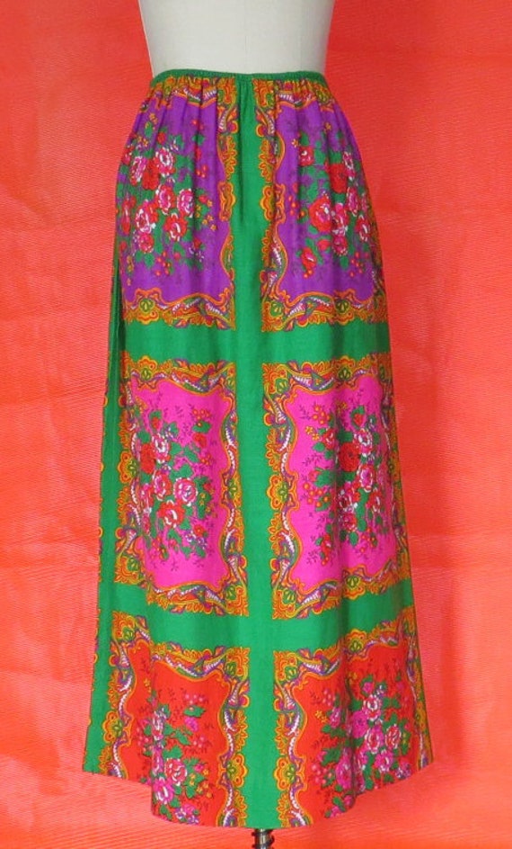 1970s Vintage Paisley & Floral Maxi Skirt