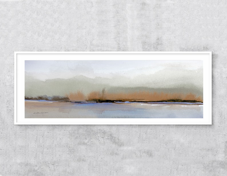 Puede incluir: Una pintura abstracta de acuarela enmarcada con una paleta de colores suaves de azul claro, marr&oacute;n y gris. La pintura representa un paisaje con una l&iacute;nea de horizonte y un cielo brumoso.