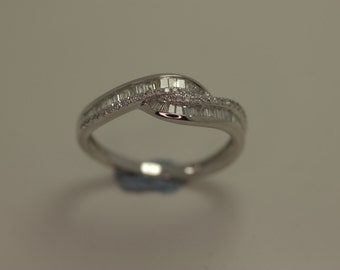 ladies crossover baguette and .32 ct brilliant cut diamond ring 9ct white gold hatton garden london jewellers