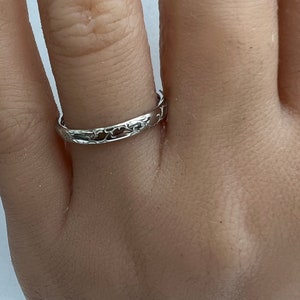 platinum 2.5mm wedding ring vine leaf  engraved ladies wedding band ring engagement ring   hatton garden london jewellers