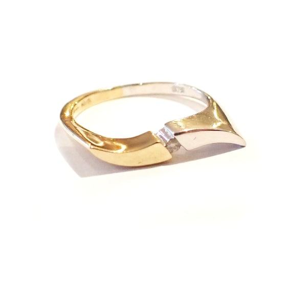 VINTAGE Bi-Colour Gold & Diamond Wave Ring | Size UK M  US 6 1/4