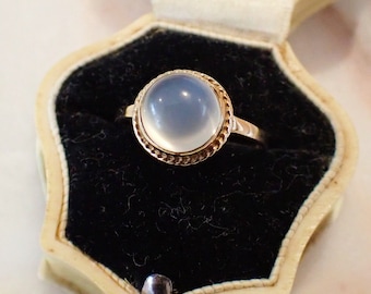 VINTAGE Moonstone Solitaire Ring | 9ct Gold | Size UK M 1/2  US 6 1/2