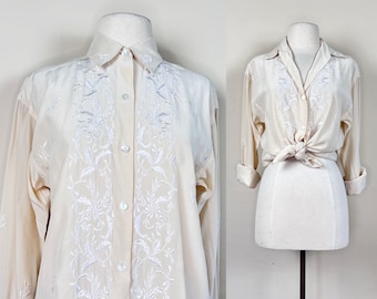 blusa bordada de seda de crema de mantequilla vintage / camisa floral de marfil de flores silvestres de los años 70 / botón abajo cottagecore boho hippie mod
