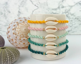 Shell bracelet, macrame bracelet with cowrie shell, in many colors