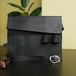 Leather Tool Bag, Stylist Scissor Bag, Hairdresser Gift, Barber Tool Case,Tool Pouch,Hair stylist bag,Hairstylist Gift, Barber toiletry case