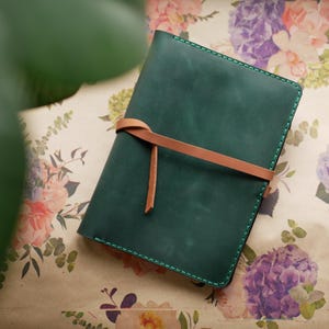 Hand Sewn Leather Kindle Paperwhite Case with Strap