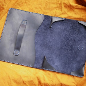 Kindle paperwhite case, Leather Kindle cover 11th gen, Kindle case with hand strap, Kindle paperwhite 10th gen case, Ebook cover