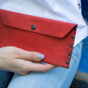 Cartera de mano de cuero rojo, Cartera de cuero para mujer, Regalo para mujer, Cartera larga de mujer hecha a mano, Monedero de cuero personalizado