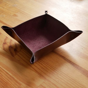 Leather tray, housewarming gift, Office tray, leather bowl, leather organizer, Leather Coin Tray Holder, desk organizer, gift for him Burgundy